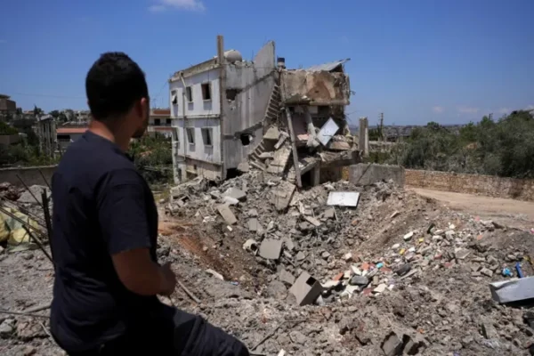 Fragile quiet in Lebanon as US-Iran leaves unanswered question