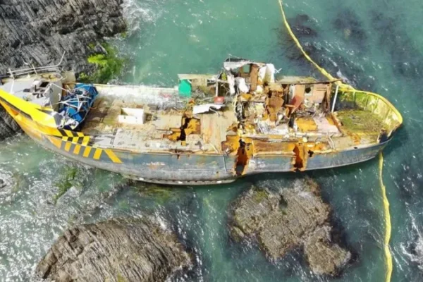 Grounded 24-metre shipwreck marooned off coast recovered
